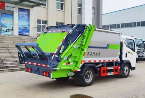 王力压缩垃圾车厂家_5.8方重汽豪沃蓝牌压缩垃圾车价格 王力压缩垃圾车厂家_5.8方重汽豪沃蓝牌压缩垃圾车价格