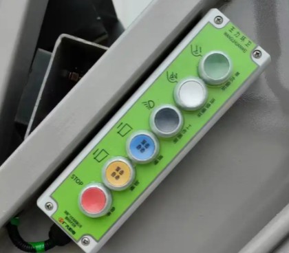 �¹����ٲ����У���������ˮǿ